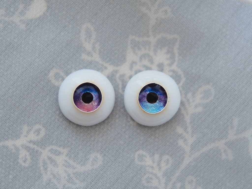 16mm/9mm 夕暮れグラデーションオッドアイ ジェムタイプ 七宝グラスアイ