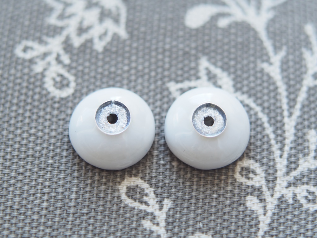 13.5mm/6mm 小虹彩シルバー系 ジェムタイプ 七宝グラスアイ