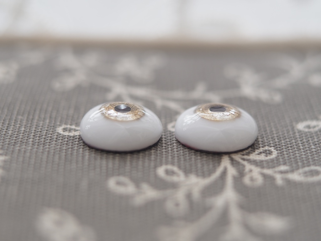 16mm/9mm ブラウンベージュグラデーション+銀箔 水彩タイプ 七宝グラスアイ