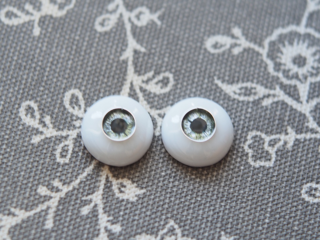 16mm/8mm グレー系 虹彩線ありジェムタイプ 七宝グラスアイ