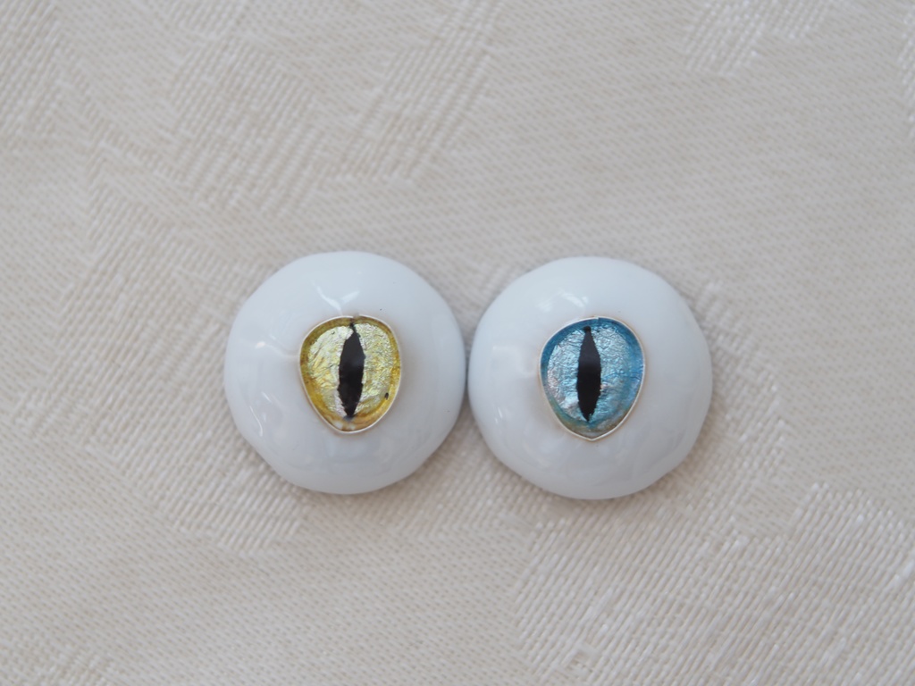 【B品】15.5mm/8-7mm 猫目イエロー×ブルーオッドアイ ジェムタイプ 七宝グラスアイ