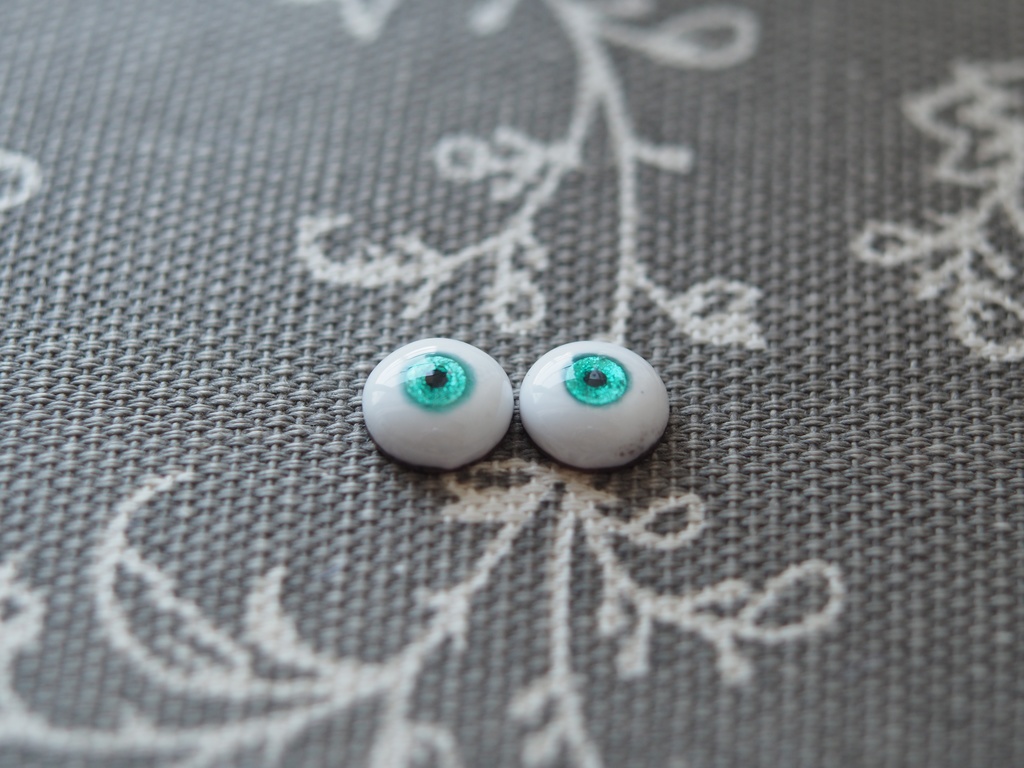 8mm/4.5mm エメラルドグリーン水彩タイプ 七宝グラスアイ