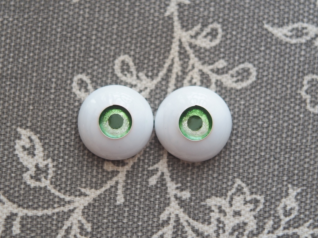 16mm/7mm グリーングラデーション ジェムタイプ 七宝グラスアイ