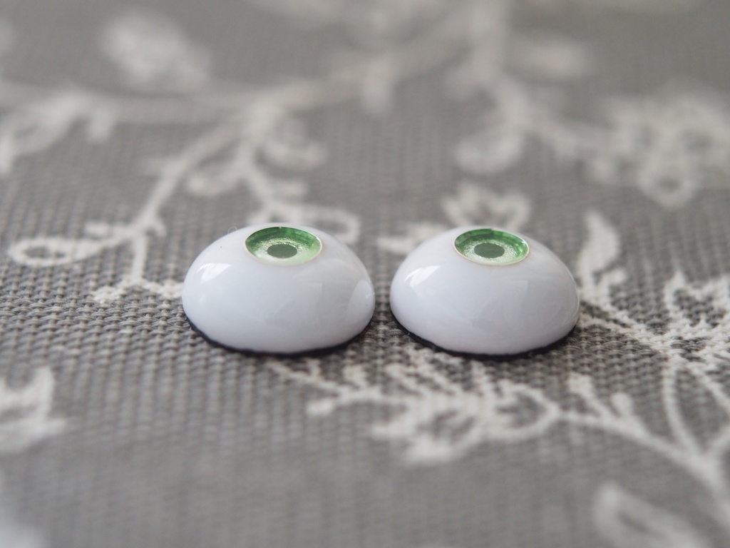 13mm/5.5mm ライトグリーン ジェムタイプ 七宝グラスアイ