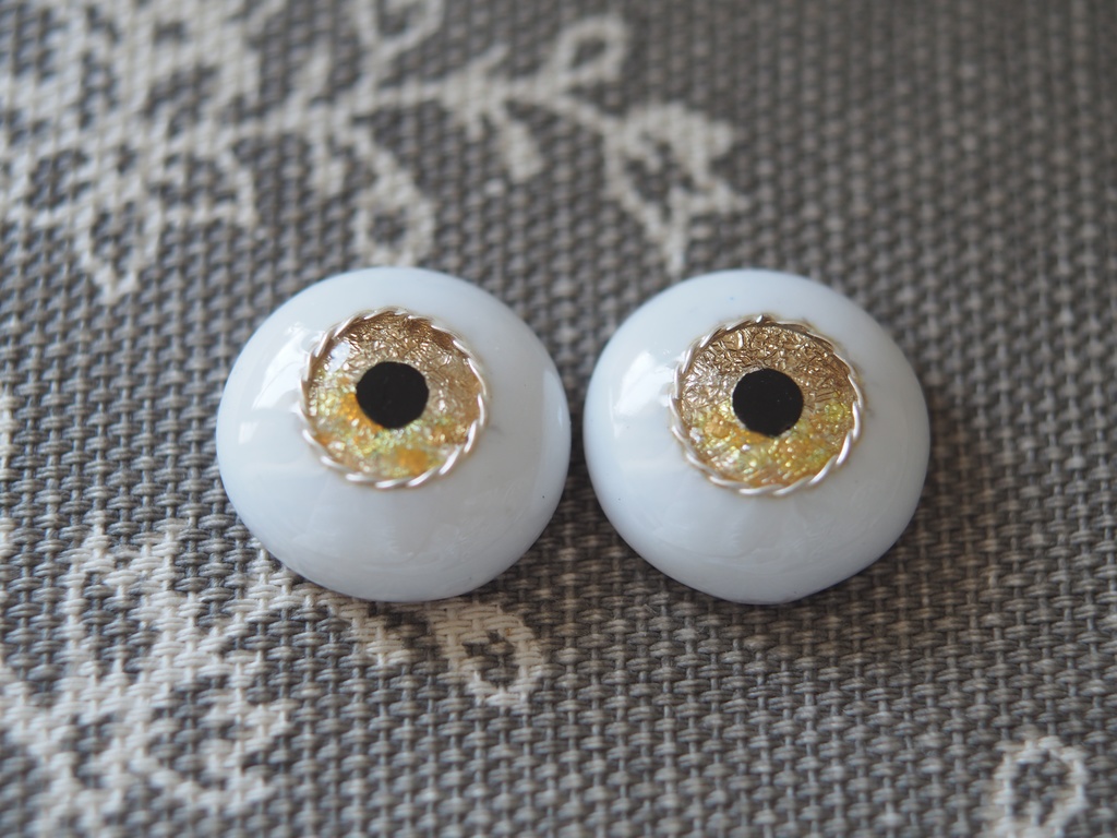 16mm/9mm ベージュ×ゴールド+金箔 より線ジェムタイプ 七宝グラスアイ