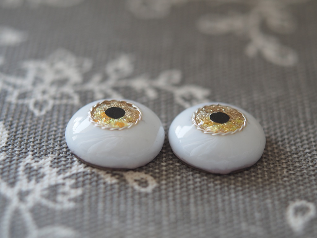 16mm/9mm ベージュ×ゴールド+金箔 より線ジェムタイプ 七宝グラスアイ