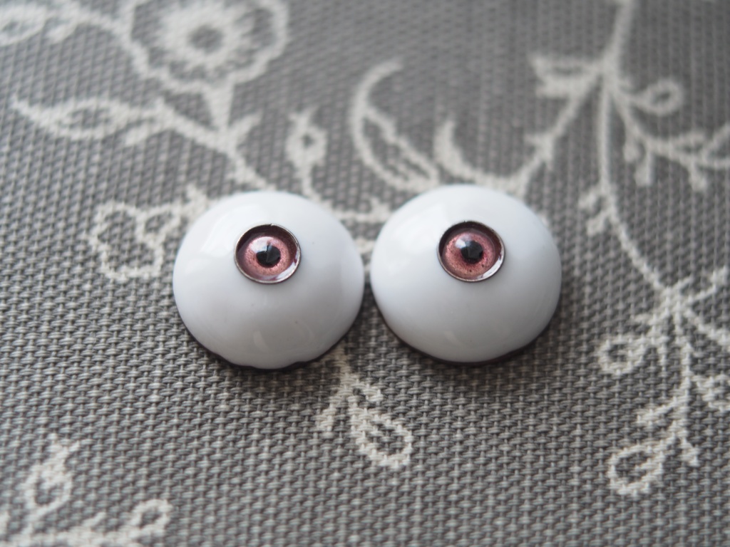 18mm/6mm 小虹彩赤紫系カッパータイプ 七宝グラスアイ