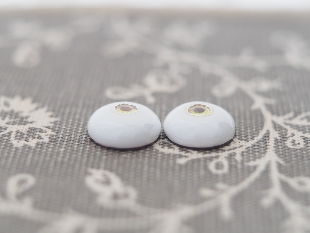 13mm/5mm 小虹彩ベージュ×イエローより線ジェムタイプ 七宝グラスアイ
