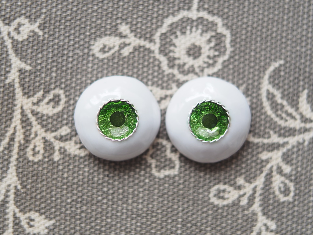 18mm/9mm グリーングラデーションより線ジェムタイプ 七宝グラスアイ