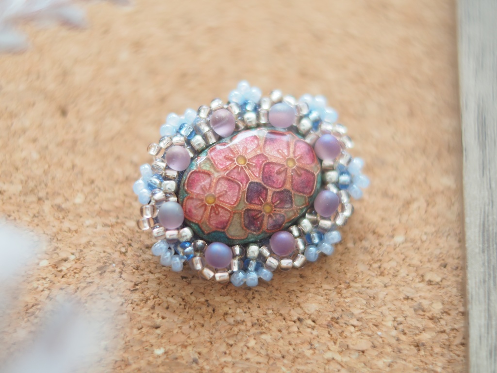 紫陽花の七宝焼き×ビーズ刺繍 ドールサイズブローチ