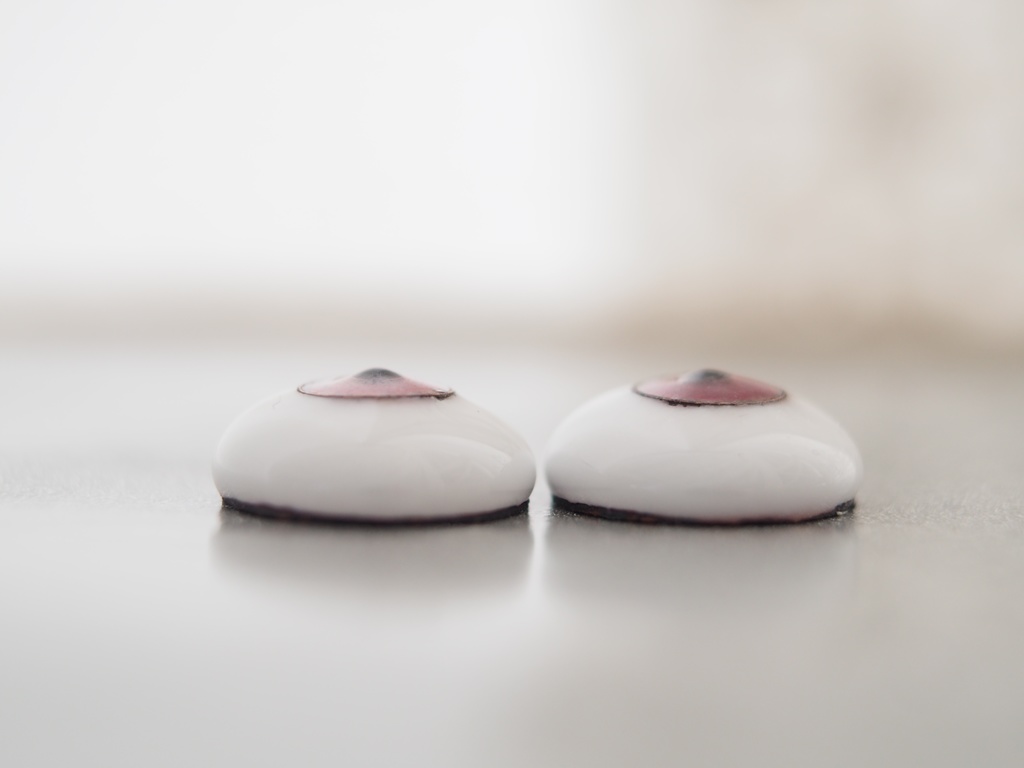 15.5mm/7.5mm 淡赤系カッパータイプ 七宝グラスアイ