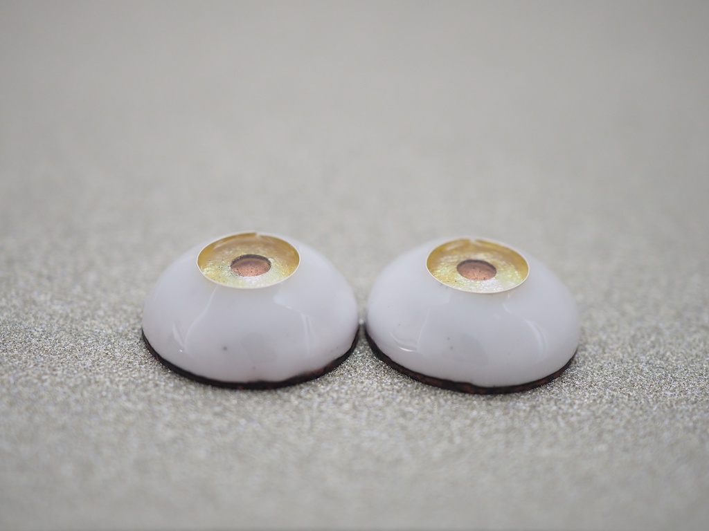 18mm/8.5mm ゴールド系ジェムタイプ 七宝グラスアイ