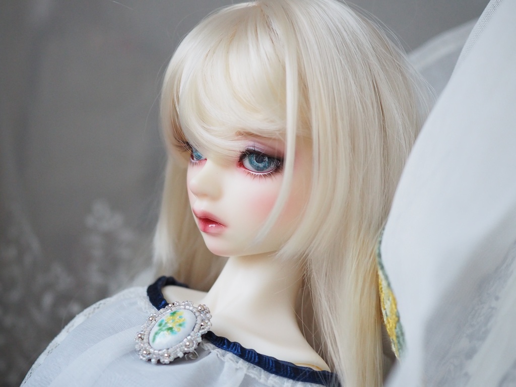 【B品】ミモザ 七宝焼き×ビーズ刺繍 ドールサイズブローチ