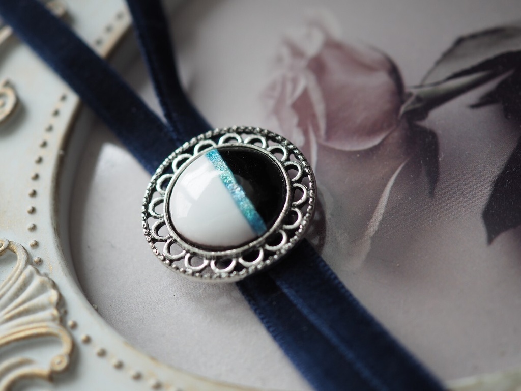 モノトーン+水色ライン 七宝焼 70cm〜75cmドール ループタイ ドール用アクセサリー