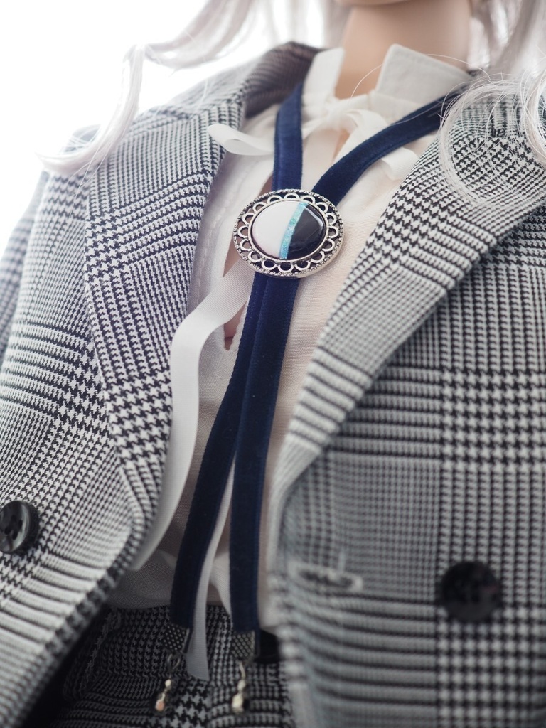 モノトーン+水色ライン 七宝焼 70cm〜75cmドール ループタイ ドール用アクセサリー