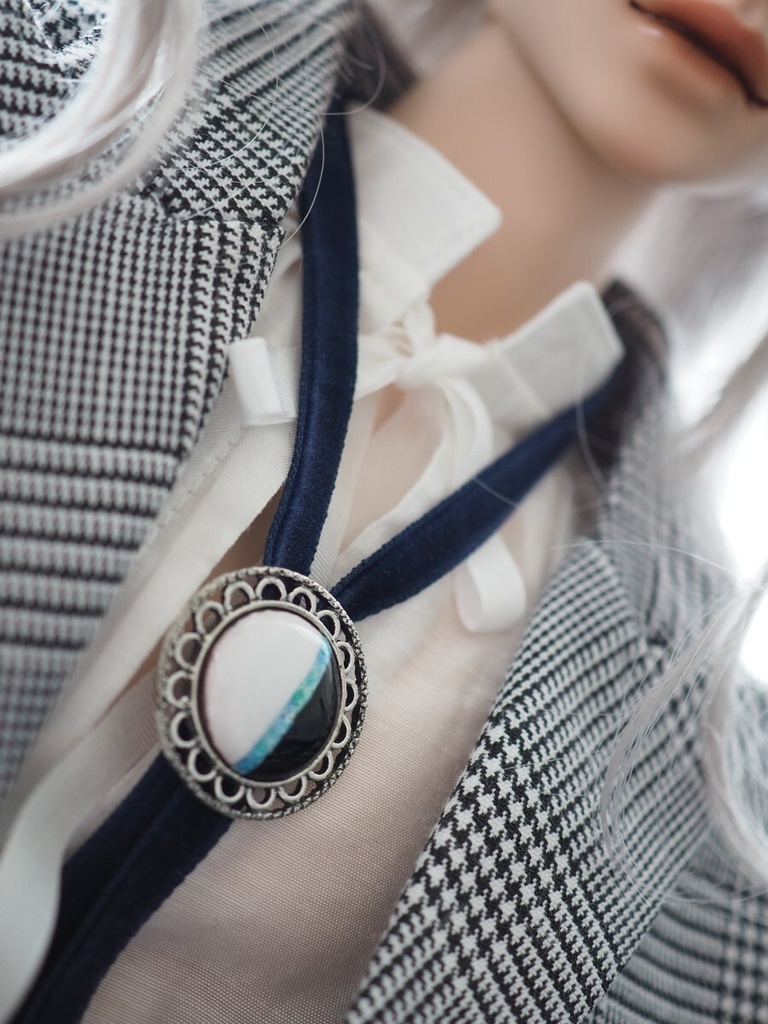 モノトーン+水色ライン 七宝焼 70cm〜75cmドール ループタイ ドール用アクセサリー