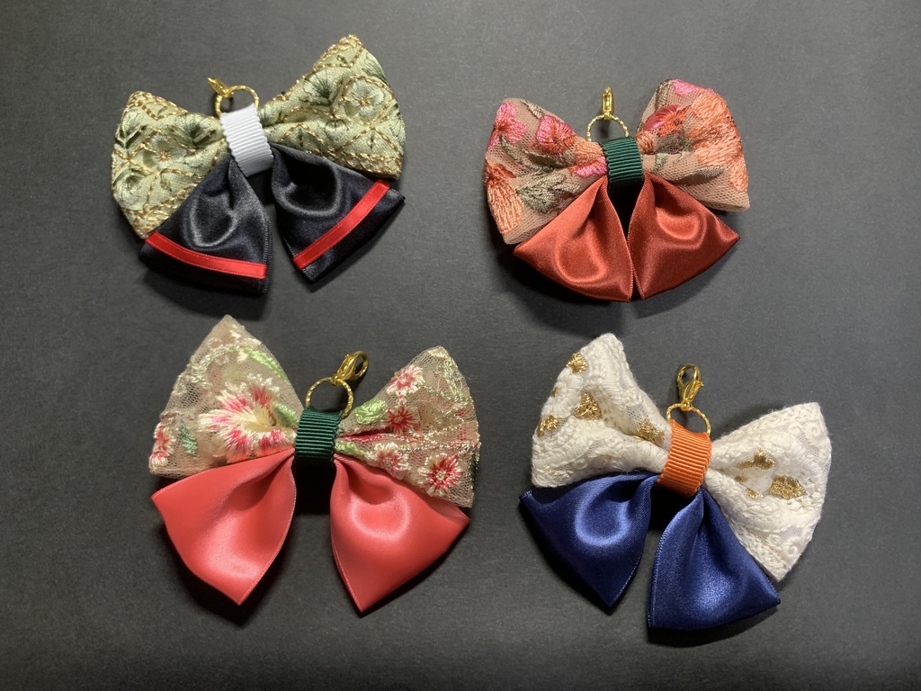 刺繍リボンチャーム