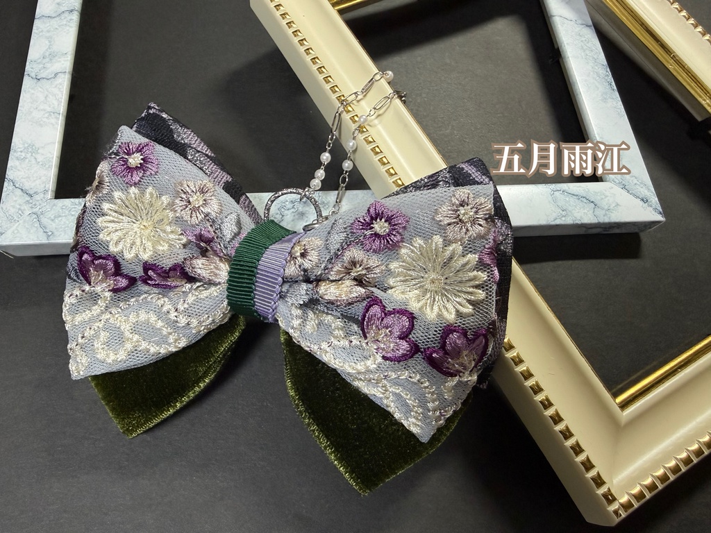 新作:刺繍&ベルベットリボンバッグチャーム