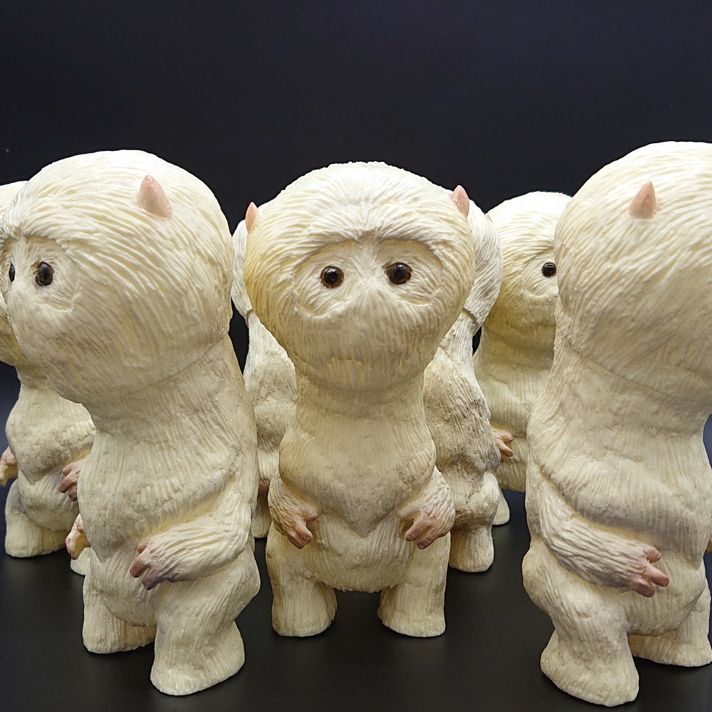 怪獣ロクロ ソフビ(ホスホワイト)