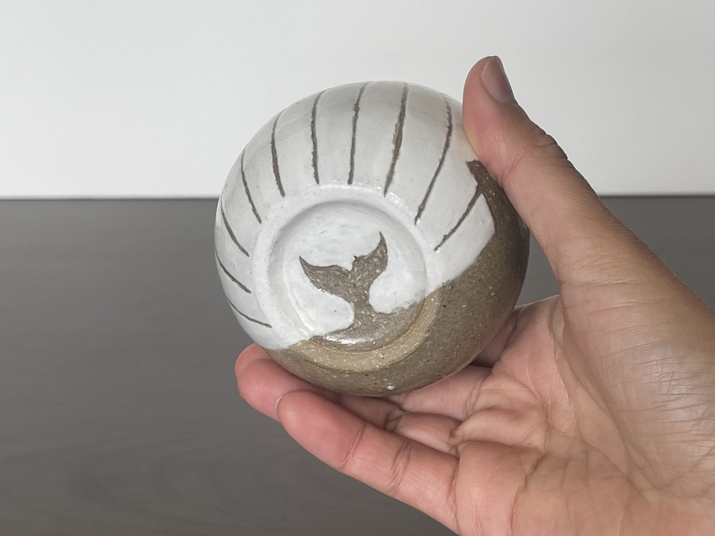 クジラのぐい飲み