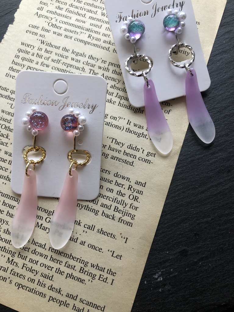 しっぽゆらゆら耳飾り