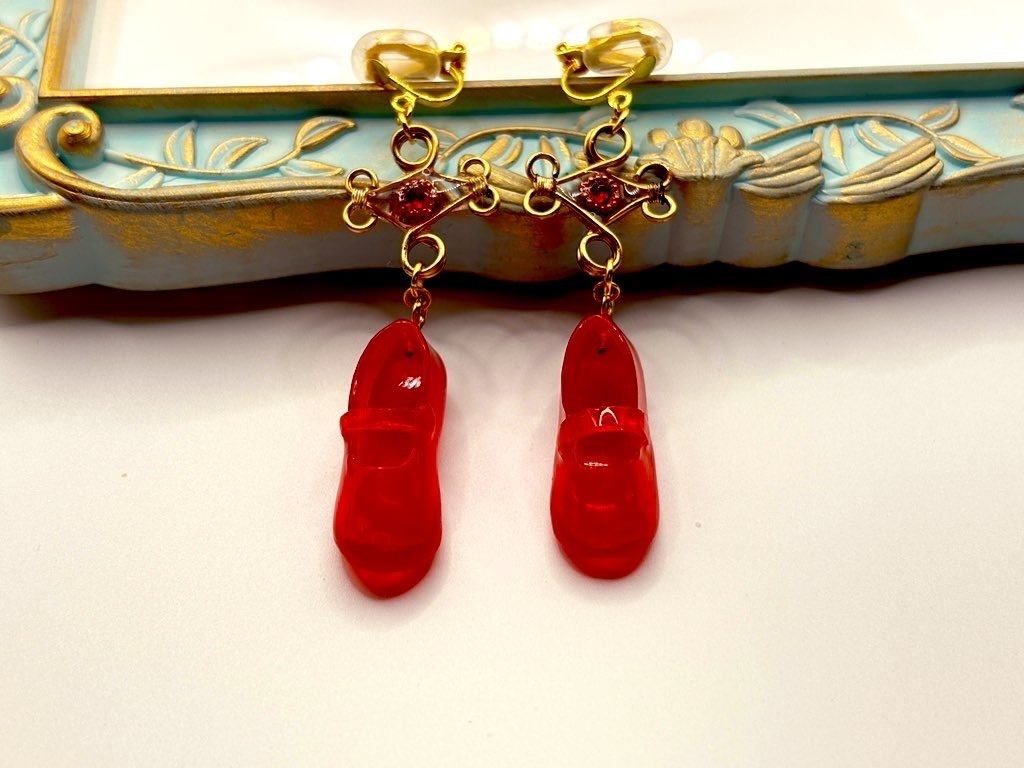 【童話シリーズ】赤い靴のイヤリング
