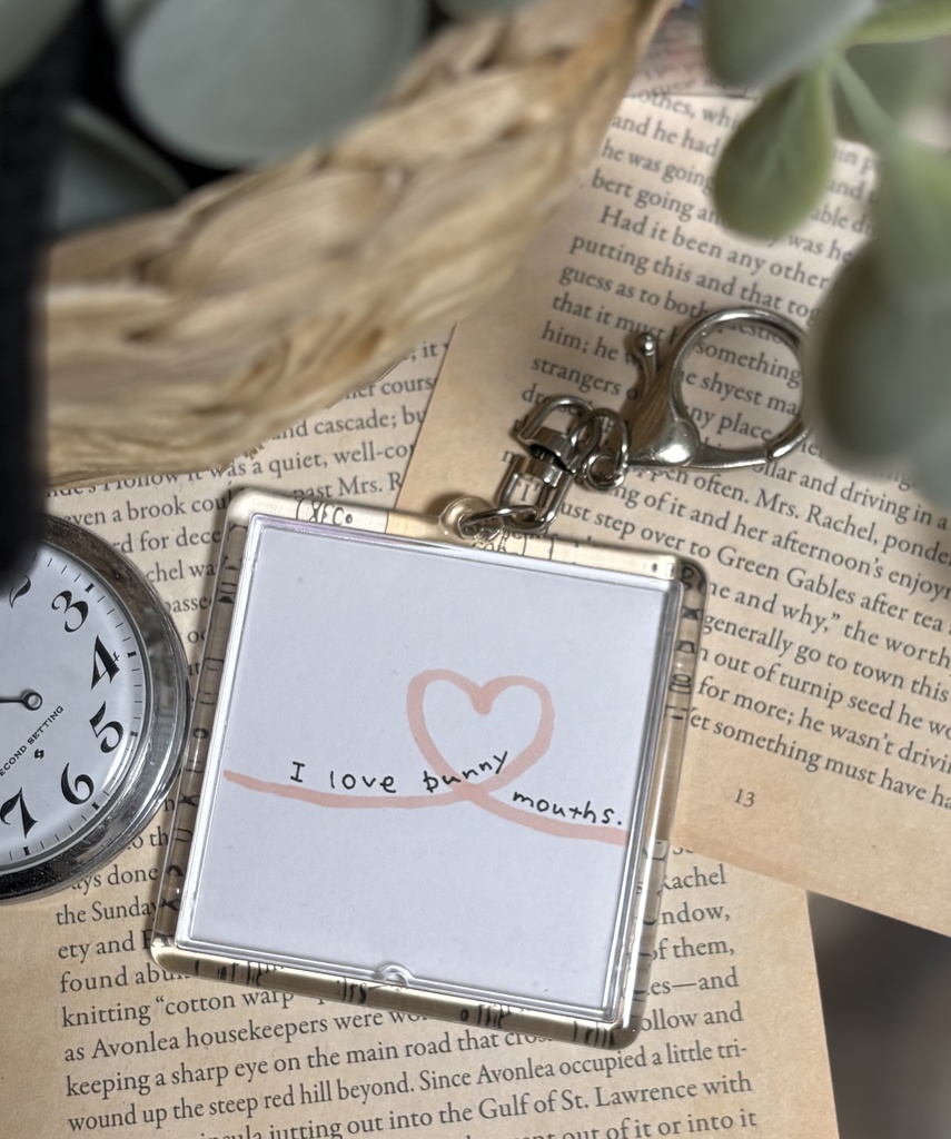 【原画】【アナログイラスト】アクリルキーホルダー『おくちフェチ(垂れ耳)」