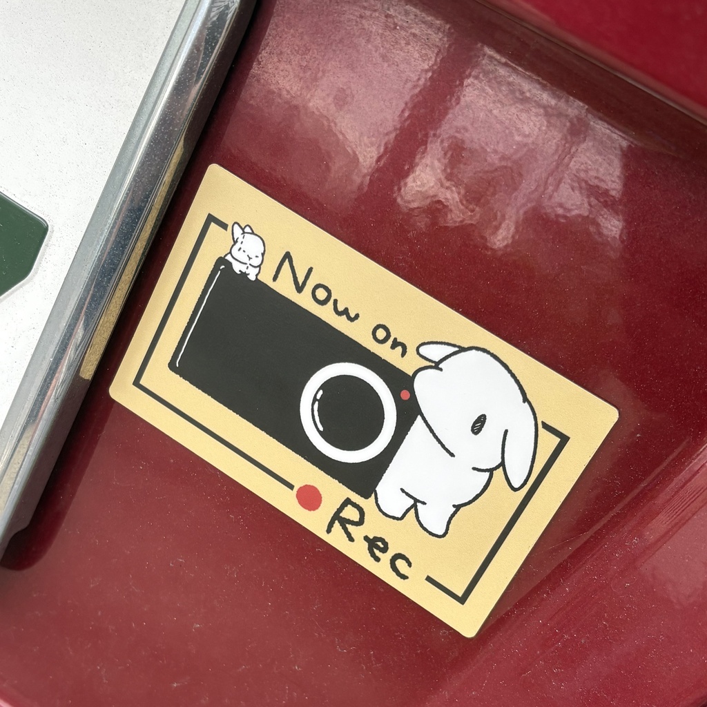 車用マグネット『now on REC』垂れ耳うさぎさん  