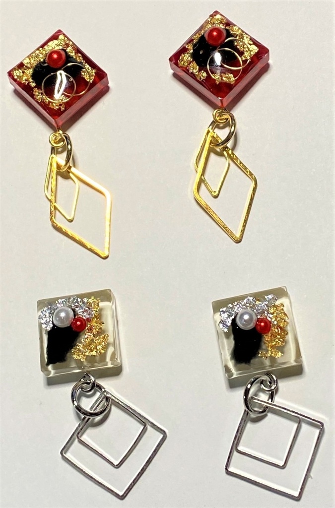 スクエアイヤリング／ピアス　白／赤