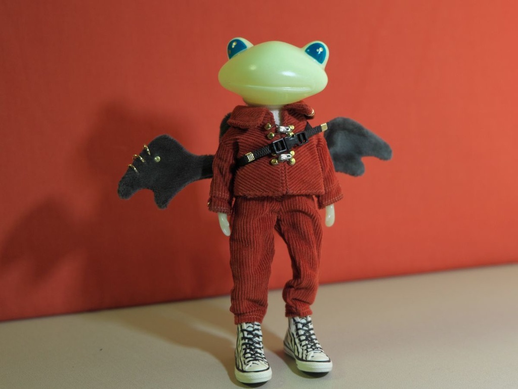 【ドルショでは黒のみ持ちこみ予定】羽根のショルダーバッグ