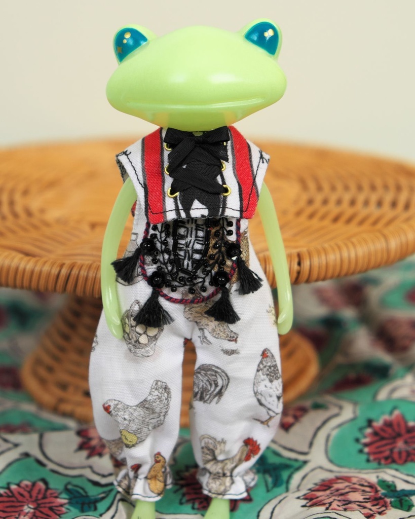 4/28~【ワンダーフロッグサイズ】エンブロイダリーサロペット 2