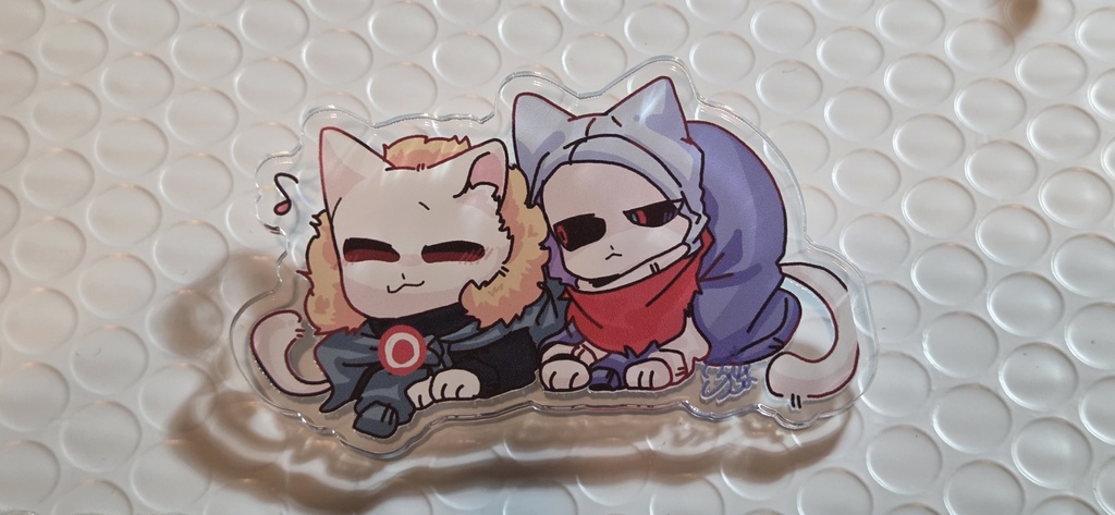 マダキラにゃんアクリルバッチ