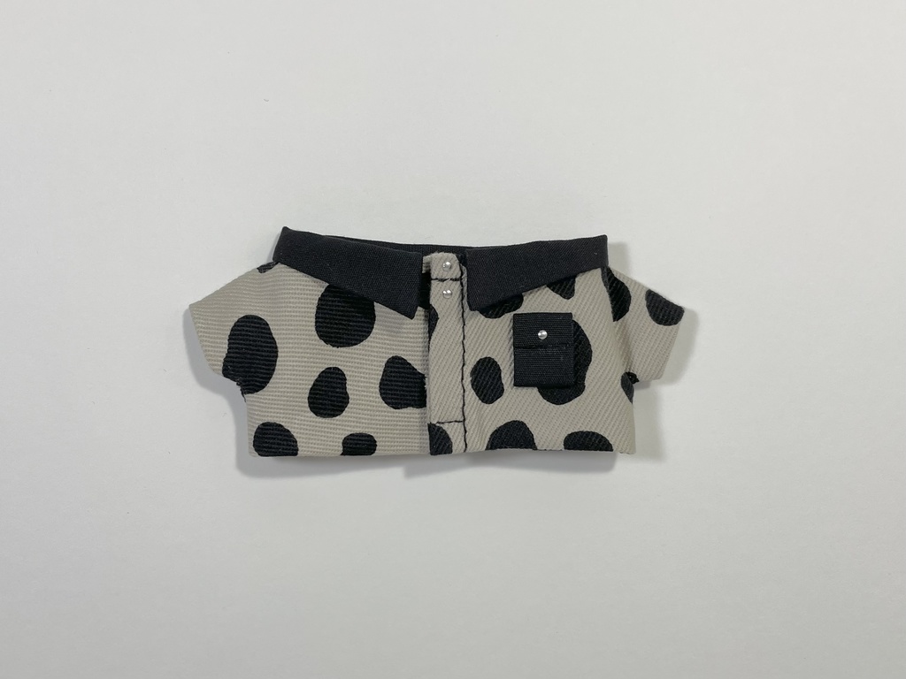 ポケット付きシャツ