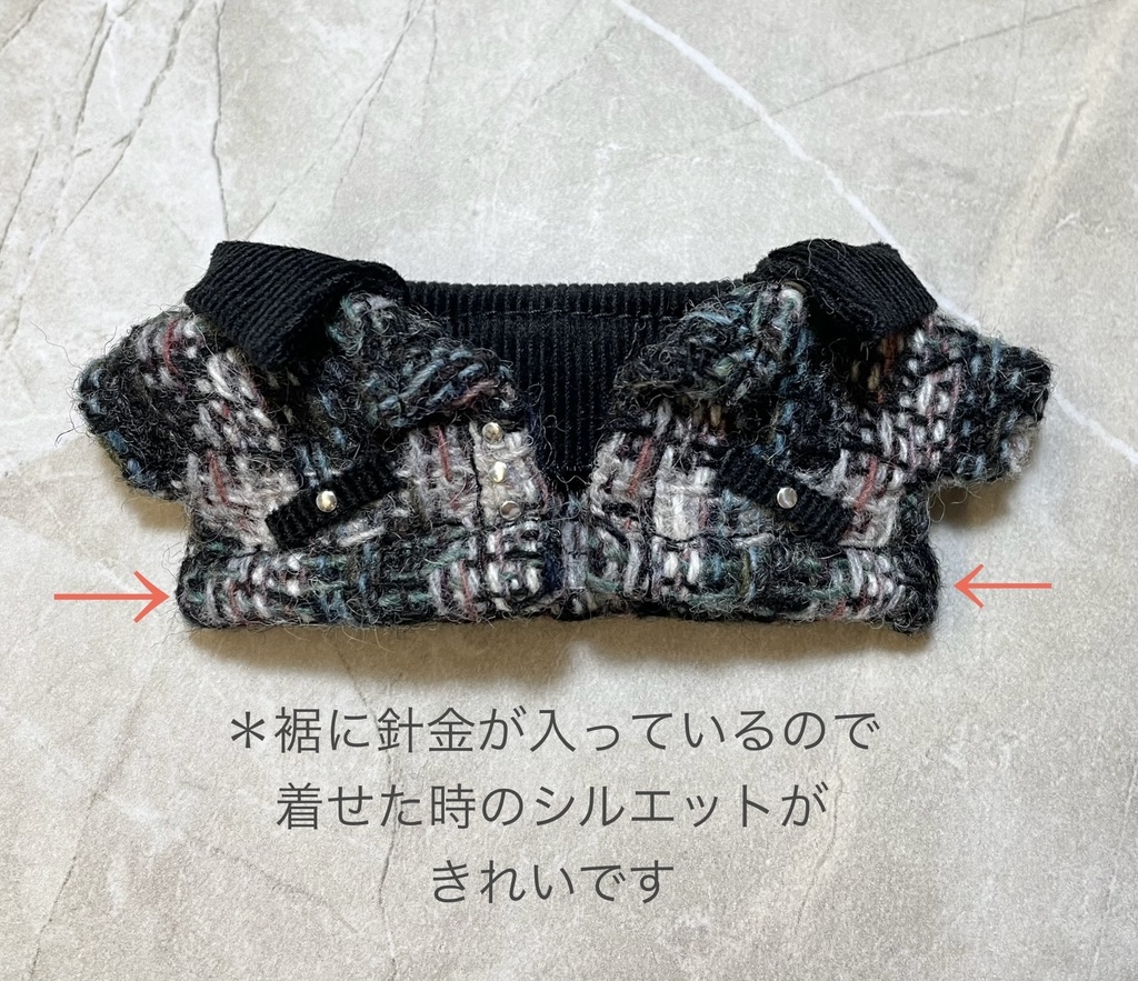 チェックジャケット、ベレー帽