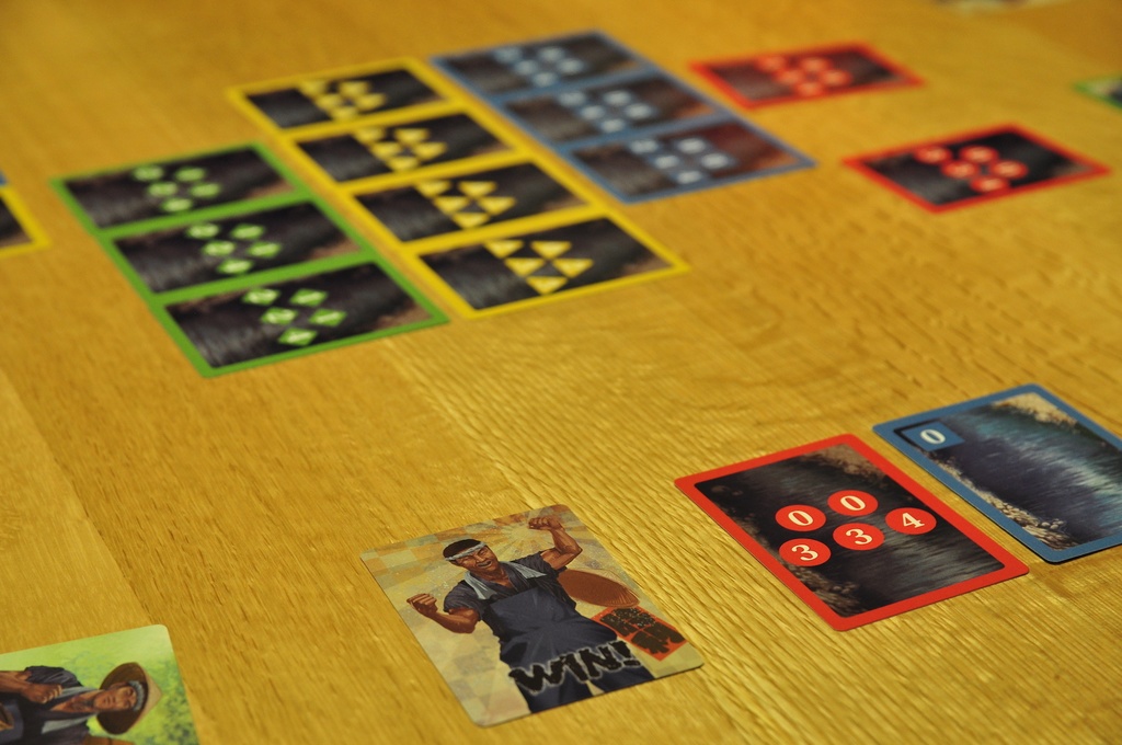 うなぎ乱獲カードゲーム「うしのひ」