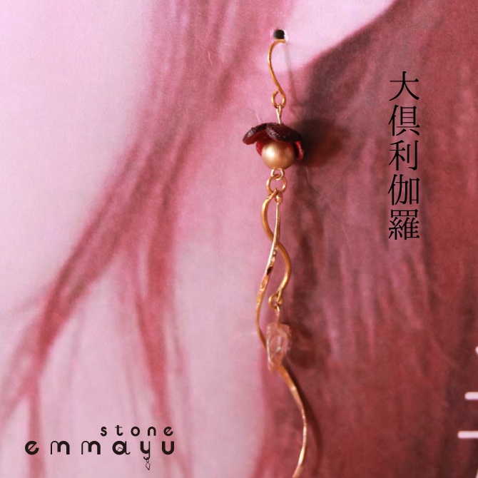 【大倶利伽羅イメージ×天然石】ゴールデンオーラピアス【刀剣乱舞イメージアクセサリー】