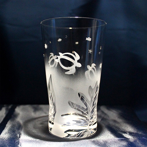 【ホヌと南国の葉っぱ】タンブラーグラス ★名入れ加工対応品(有料)