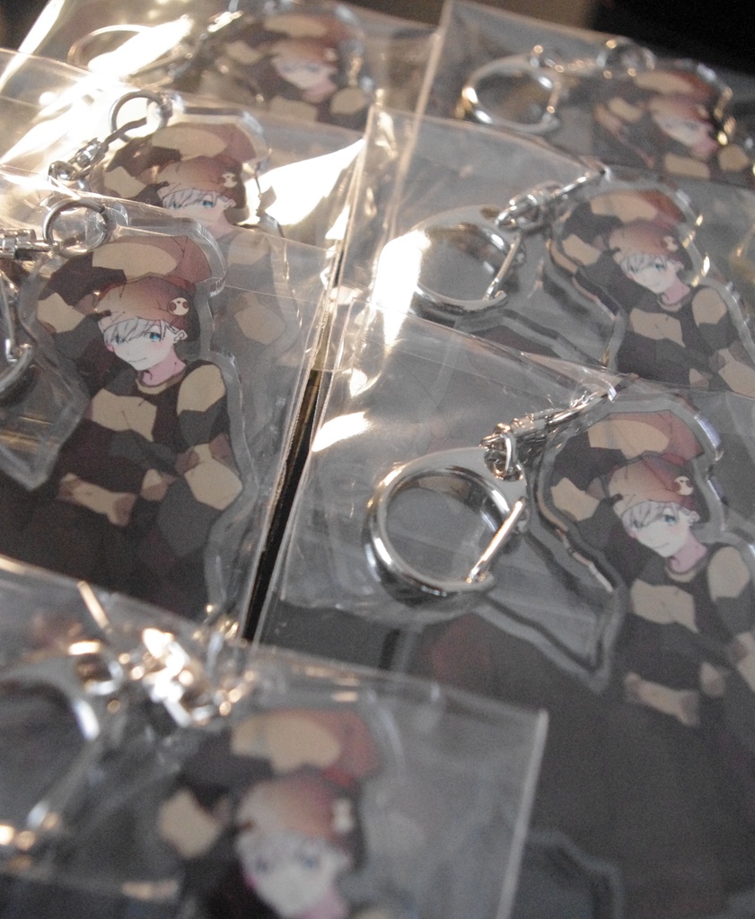 Liry_アクリルキーホルダー