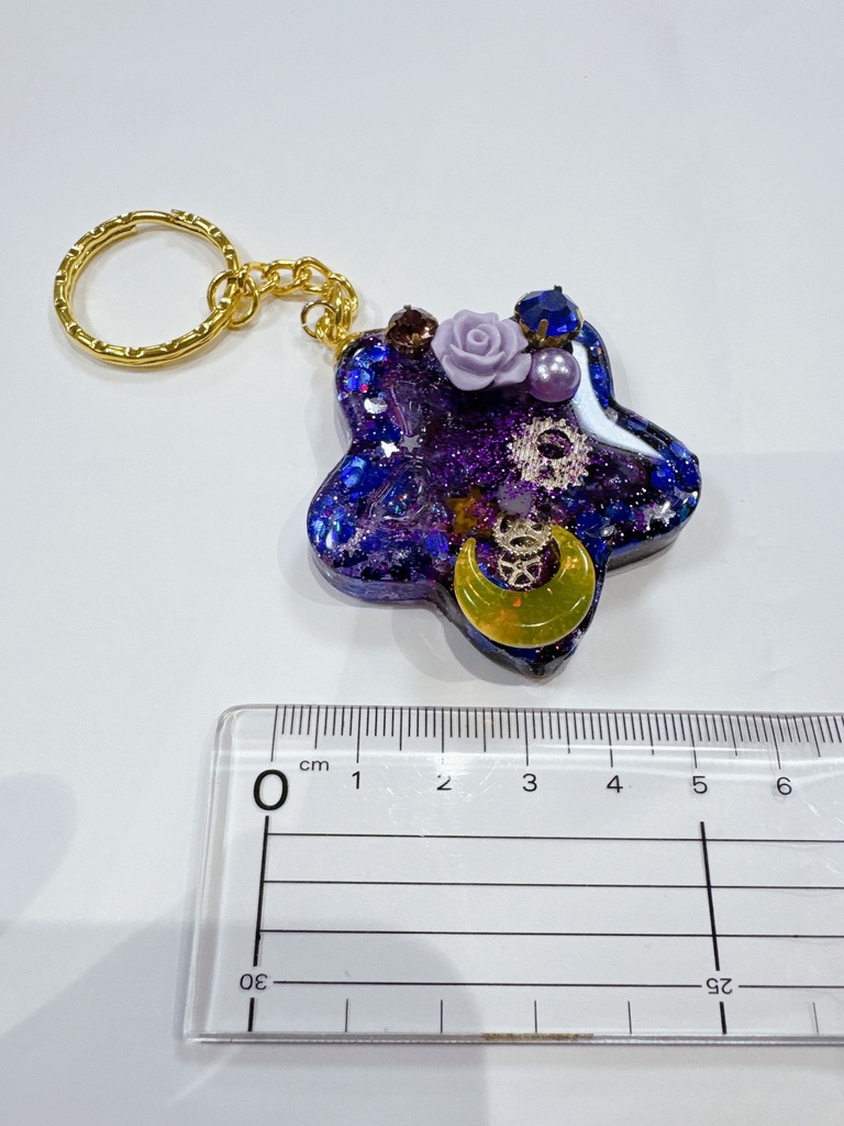 ヘルヴァボス ストラスイメージ 星型 オイルシェイカー チャーム