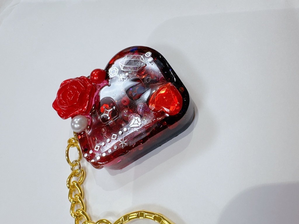 ヘルヴァボスのブリッツイメージ イニシャル デザイン シェイカー チャーム