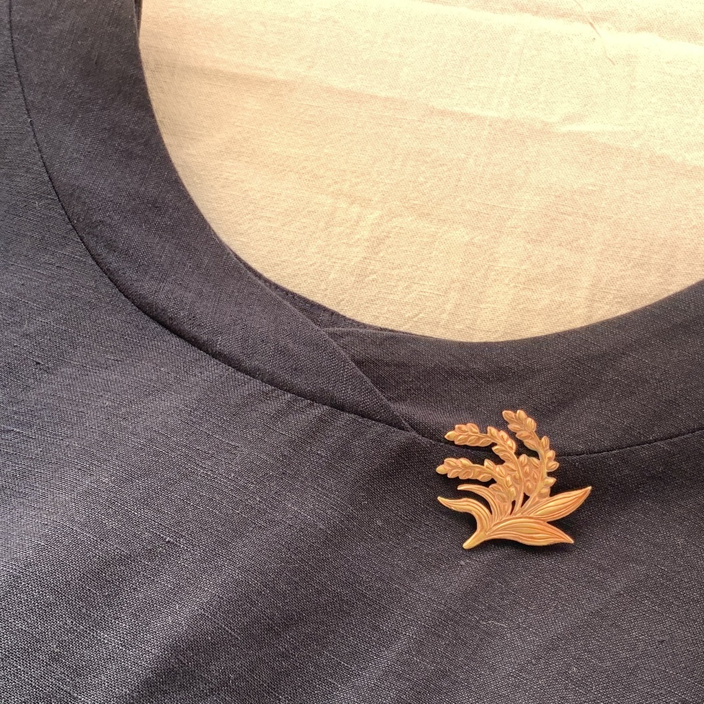 稲穂のブローチ