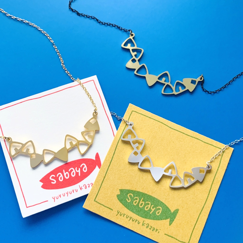 もりもりおにぎりネックレス