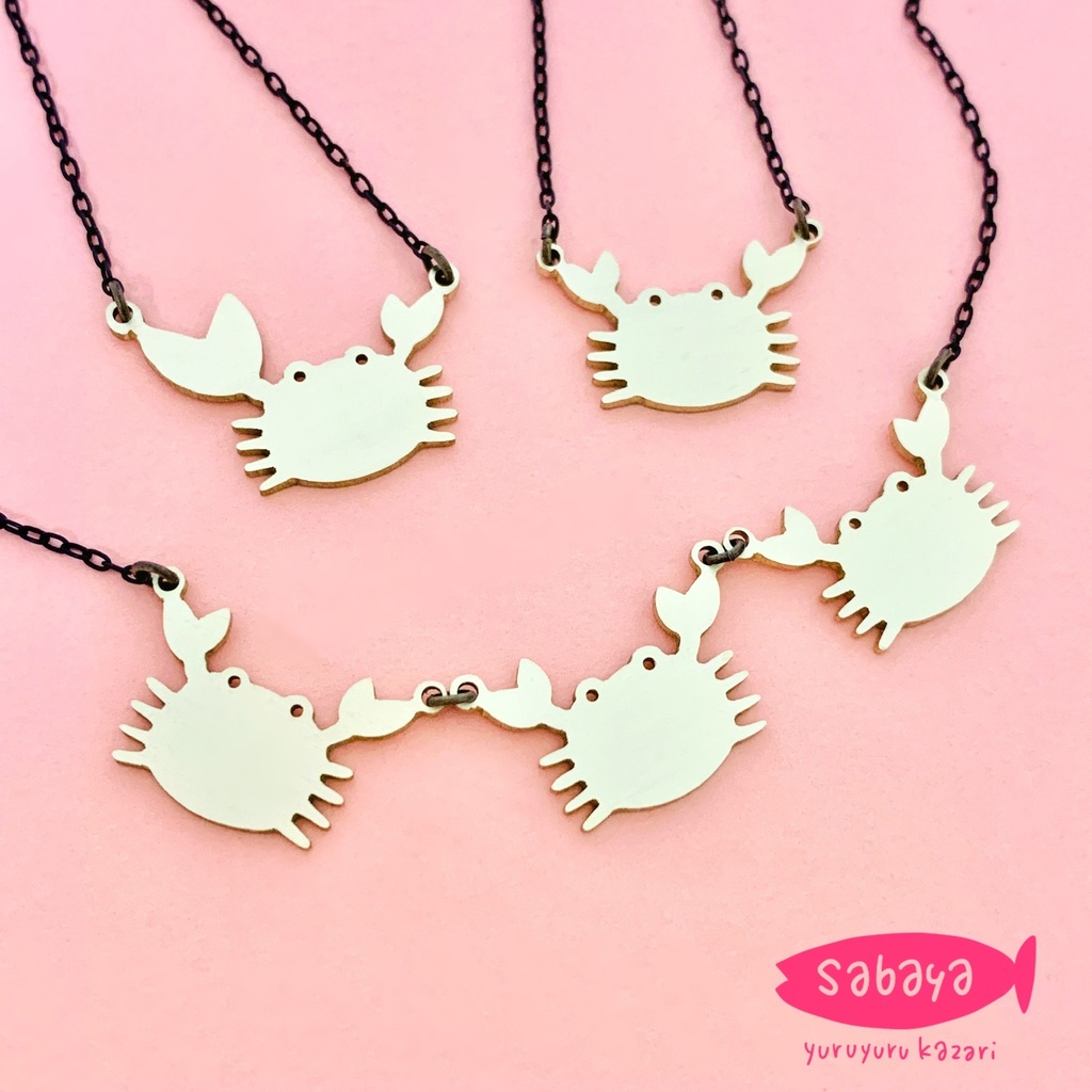 カニのネックレス