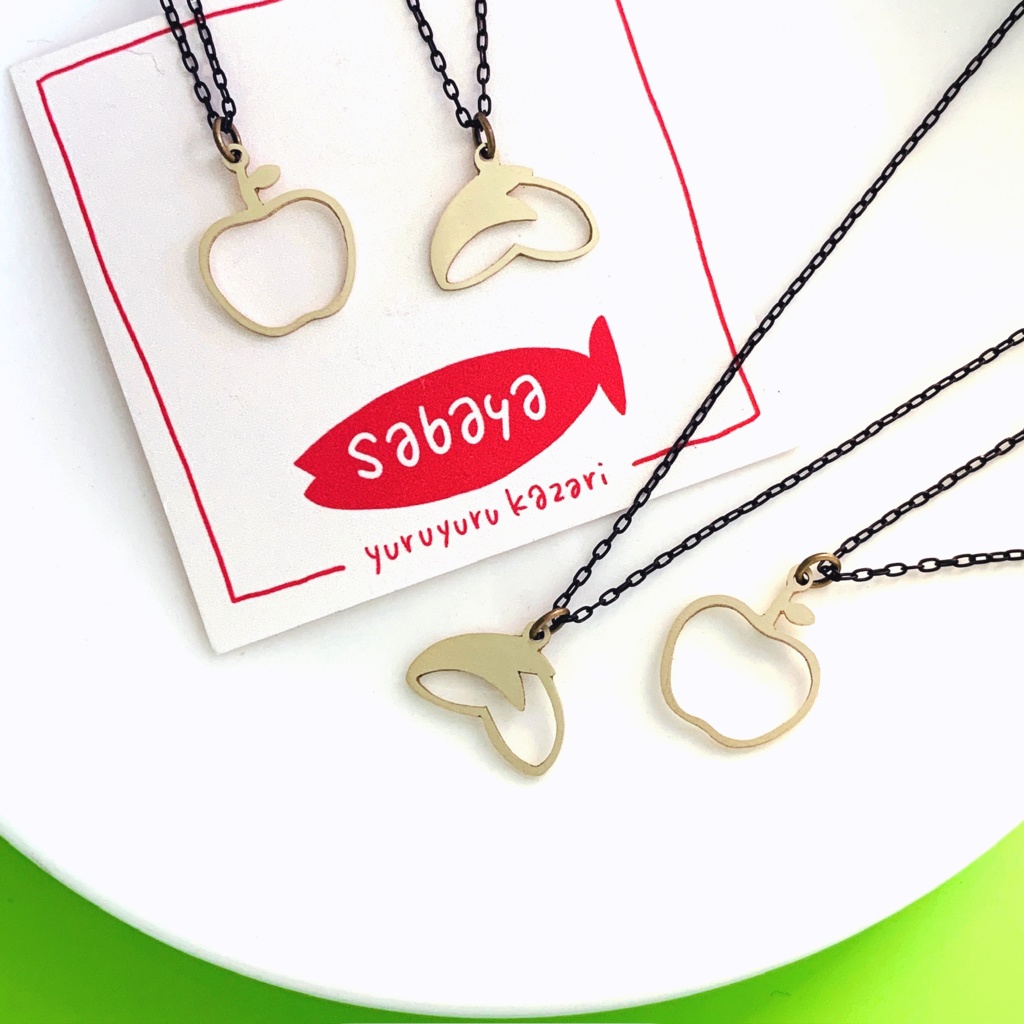 りんごのネックレス