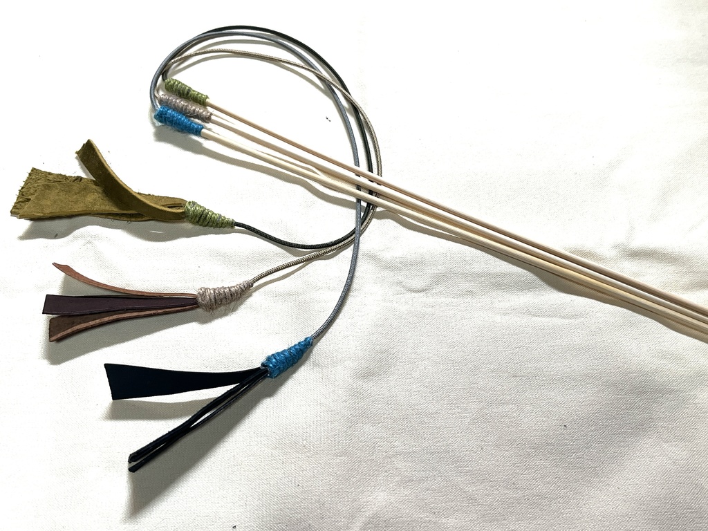 ジビエレザーの猫じゃらし