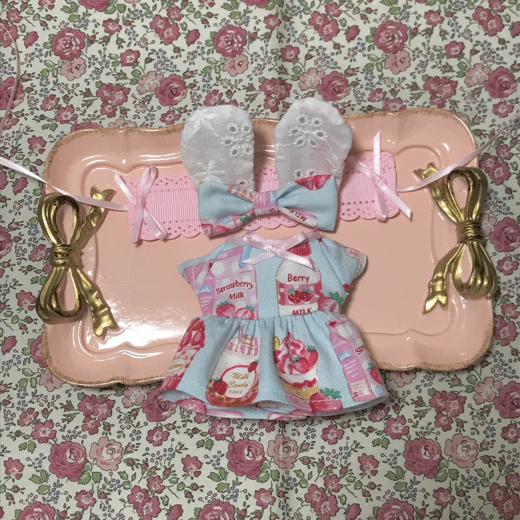 ぬい服 ワンピース うさみみ ヘッドドレス いちご スイーツ柄 B