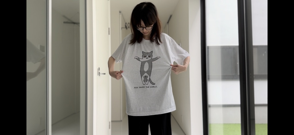 アッシュが世界を救うTシャツ(Ash Saves the World T-Shirt)