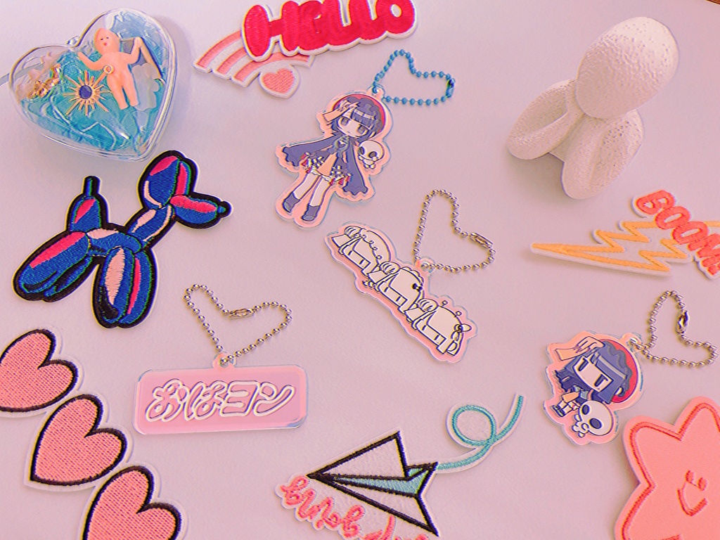 オーロラアクリルキーホルダー(全4種)