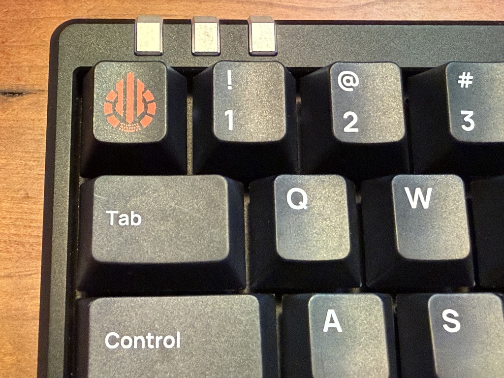 「Acid Caps “Premium”」White on Black