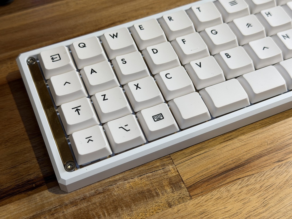 「Acid Caps “LowProfile”」Black on White